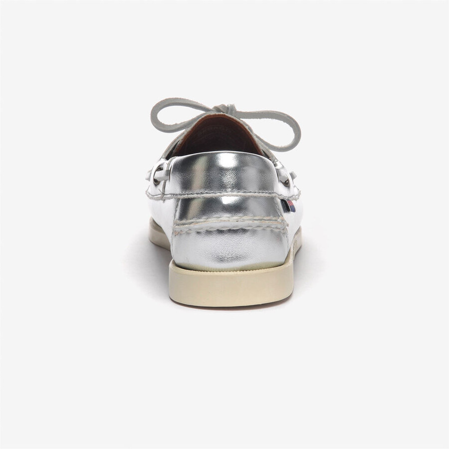 docks portland met femme argent