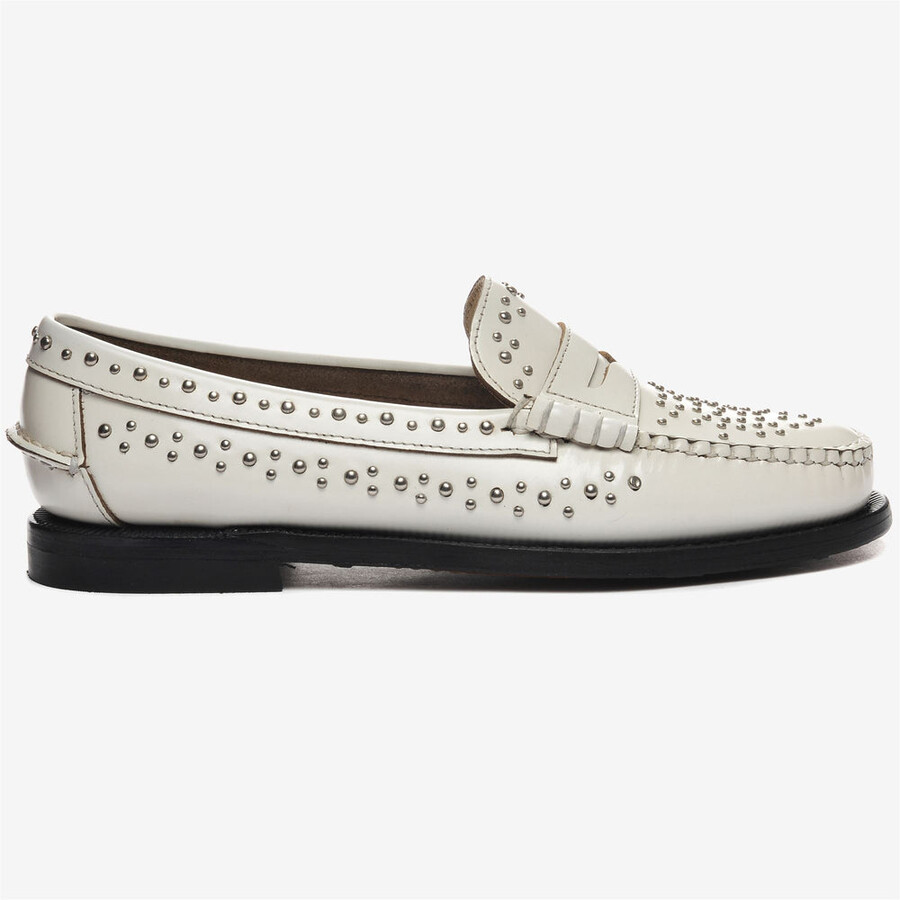 dan studs femme blanche